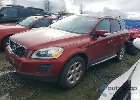 2013 Volvo Xc60 3.2 z USA, uszkodzony, nr VIN YV4940DZ5D2430327